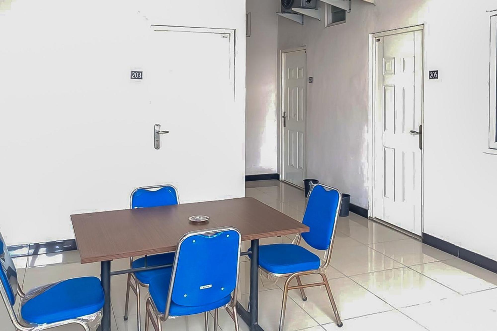 Waringin Guest House Tegal Mitra Reddoorz Tegal (Central Java) Exterior foto